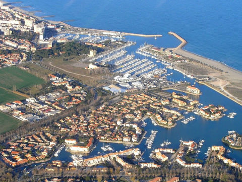 Saint-Cyprien - Village de la Plaine du Roussillon - Pyrénées Orientales