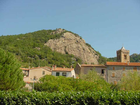 Coustouges - Village du Vallespir - Pyrénées Orientales