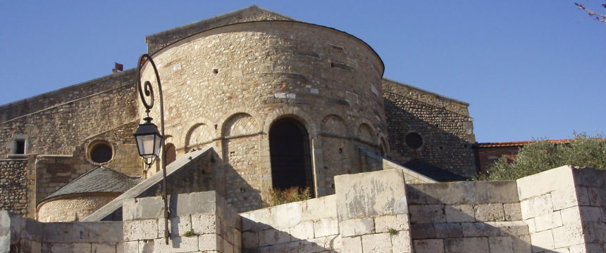 Elne - Village de la Plaine du Roussillon - Pyrénées Orientales