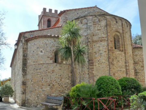 Saint-Estève - Village du Ribéral - Pyrénées Orientales